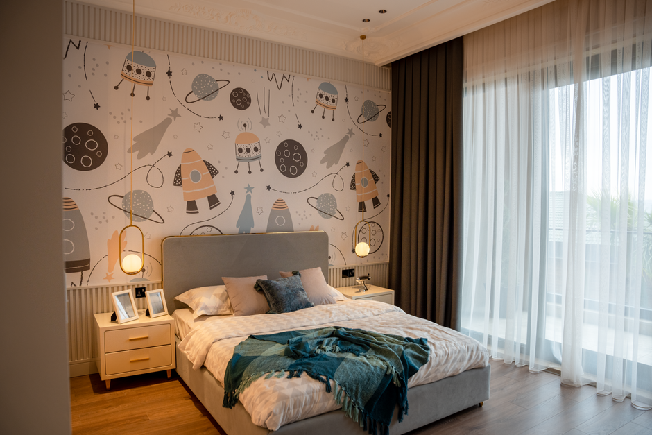 Fantasierijke ridderlandschap in moderne slaapkamer. Fantasierijke ridderlandschap in moderne slaapkamer.